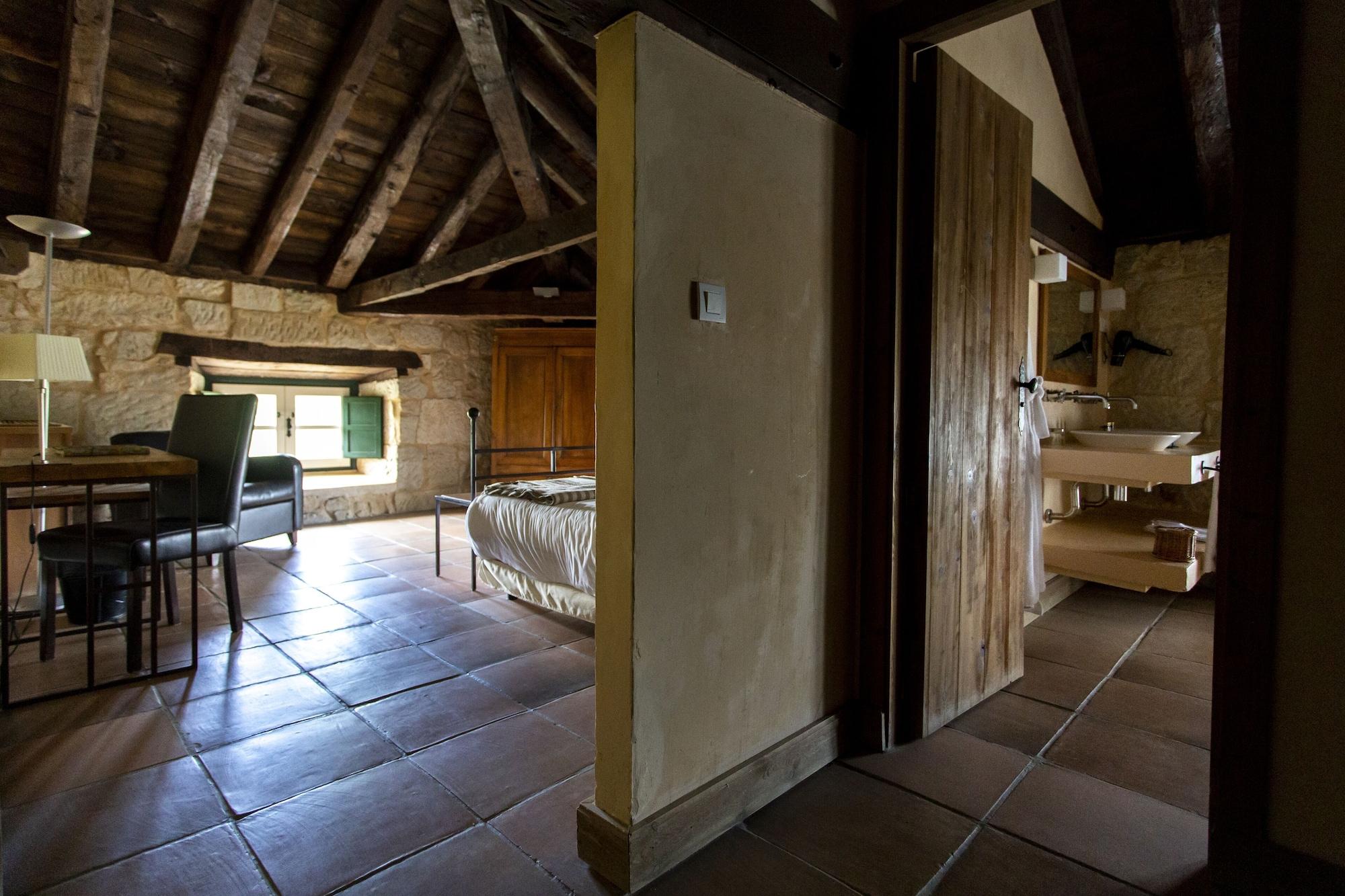 Hacienda Zorita Wine Hotel & Spa Valverdon Exterior photo Interior of the house